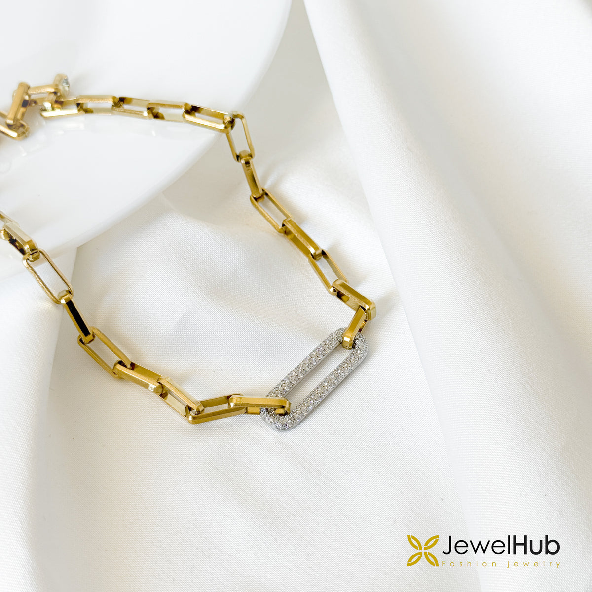 Encrysted Paperclip Chain Necklace