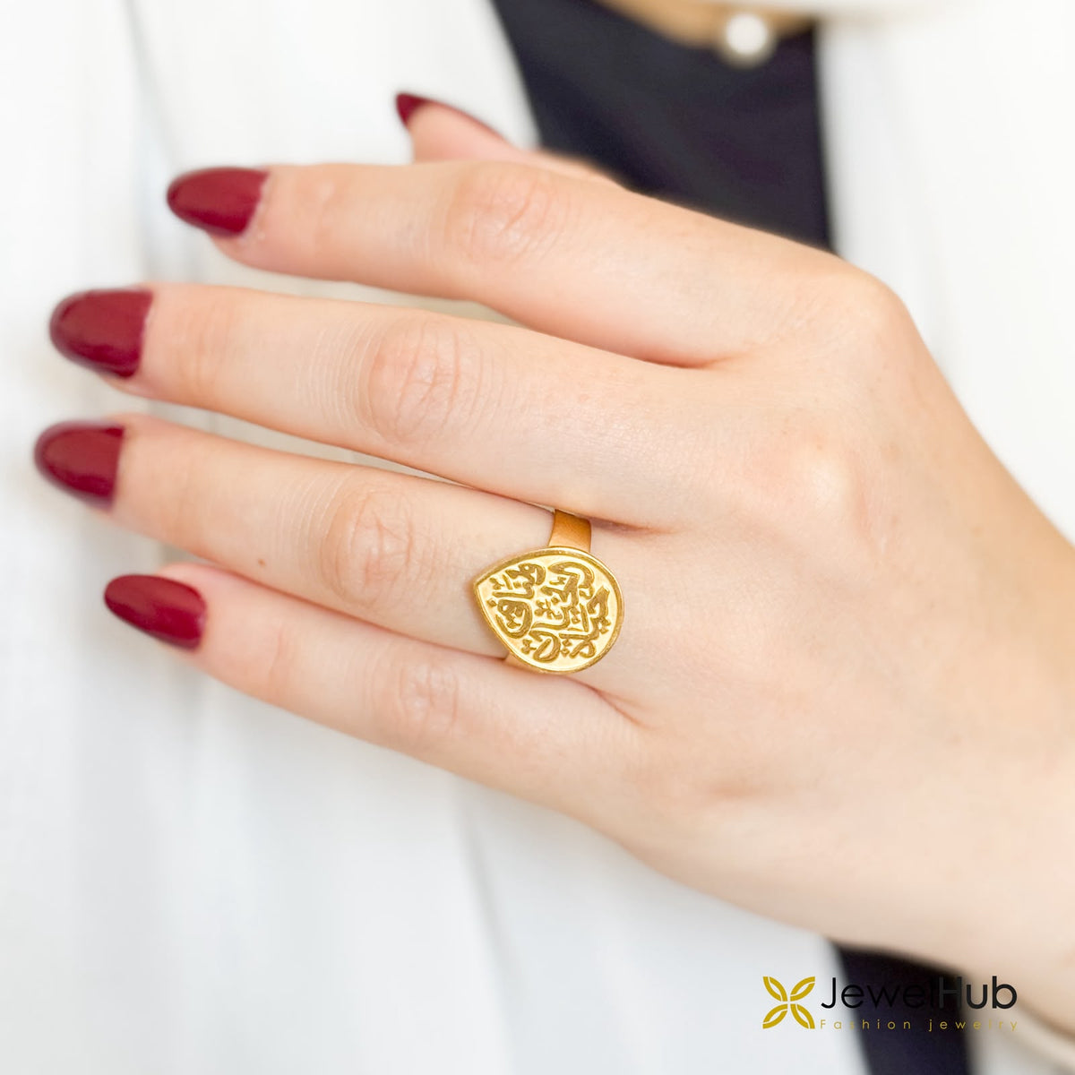 ولنا في الخيال حياة Ring