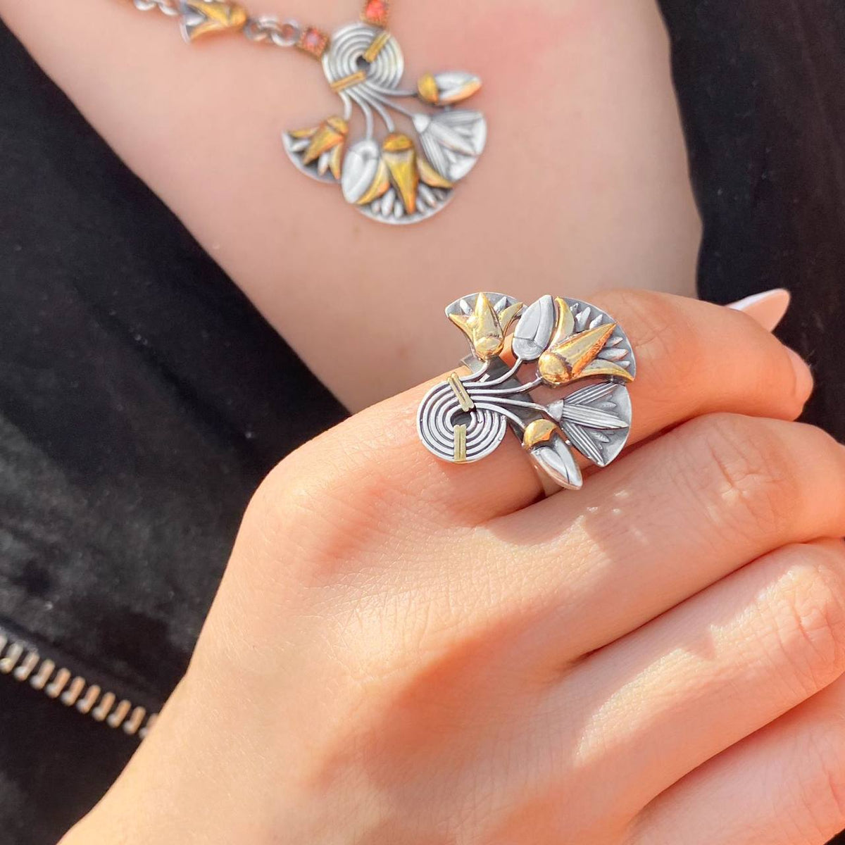 باقة من زهور اللوتس خاتم فضة