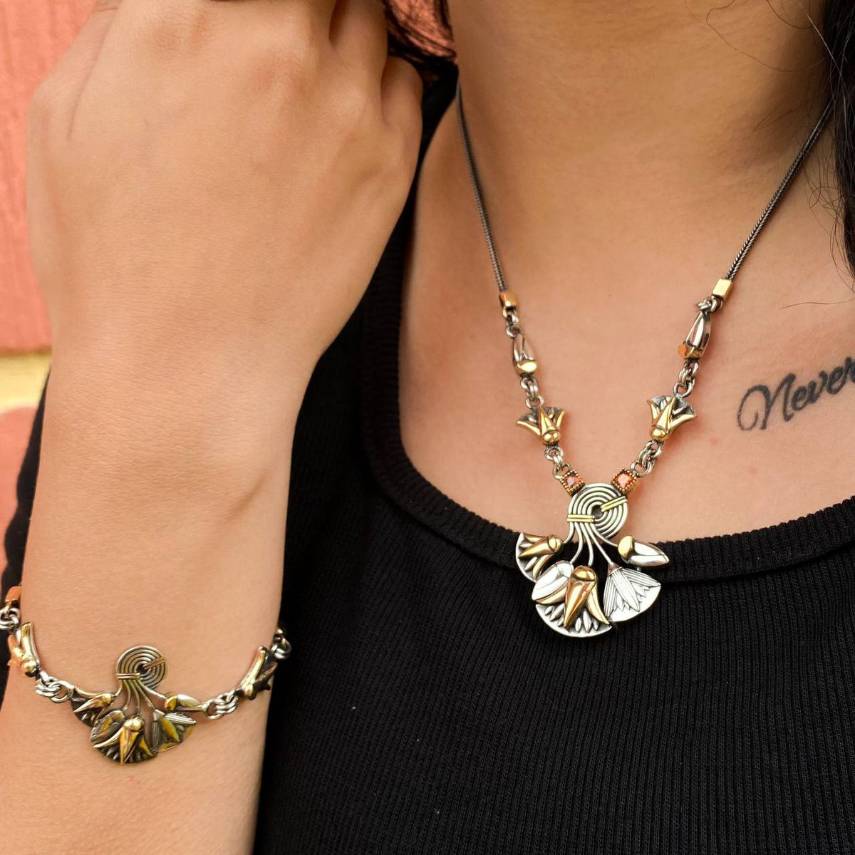 باقة زهور اللوتس سوار فضي