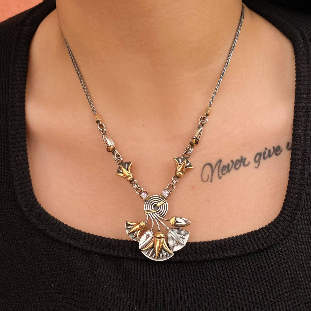 مجموعة باقة زهور اللوتس الفضية