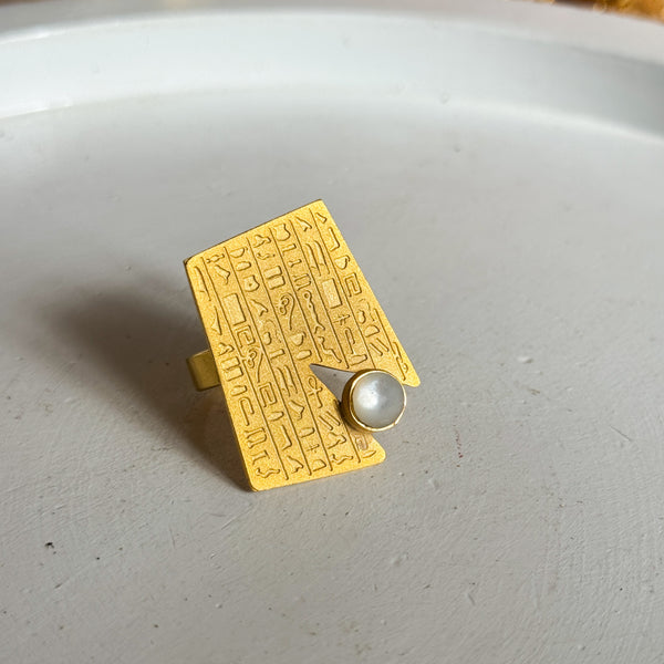 Pharaoh Pearl Ring