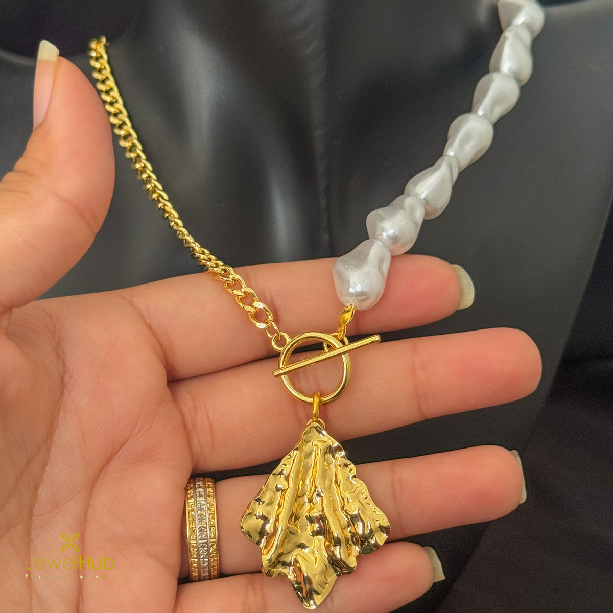 قلادة هارموني من اللؤلؤ والسلسلة