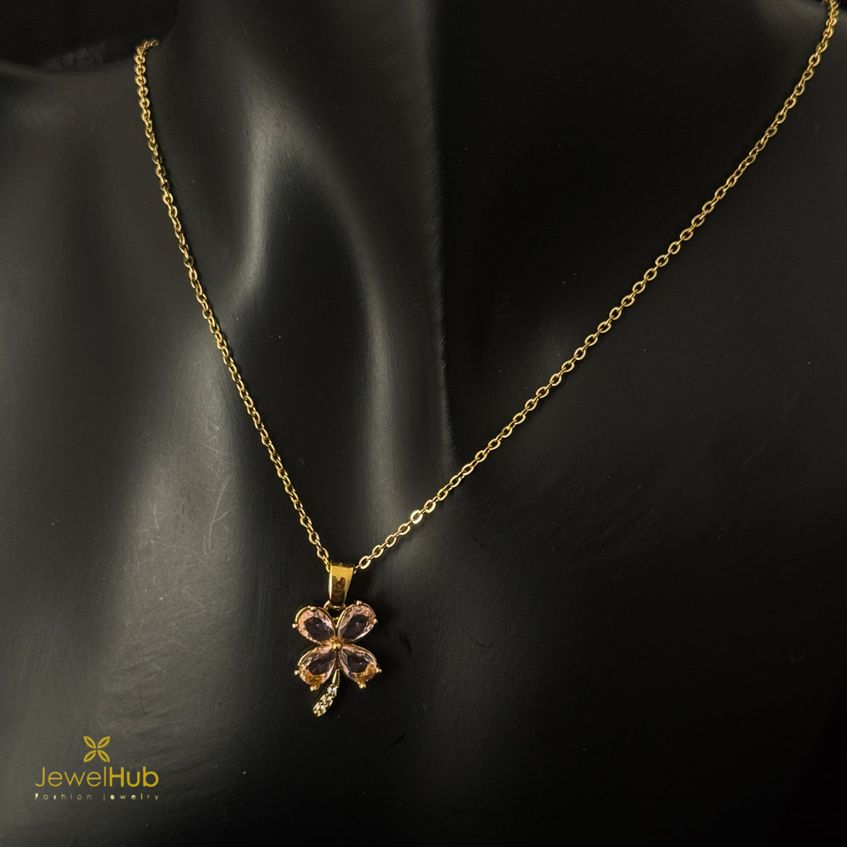 قلادة كريستال ورقة الحظ