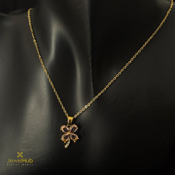 قلادة كريستال ورقة الحظ