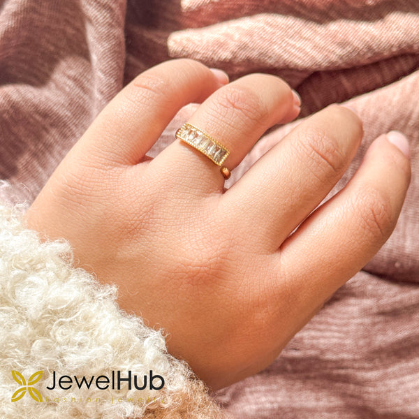 Vertical Elegance Ring