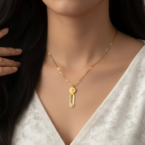 قلادة فيرساتشي بسلسلة كريستالية