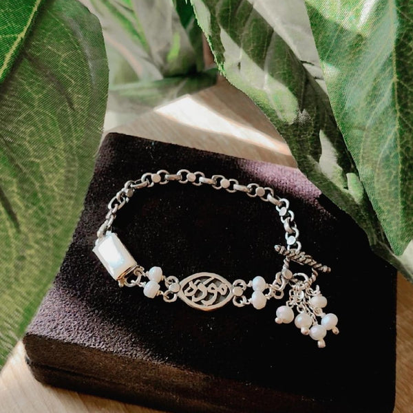 مُوَدّة – Mother of Pearl Bracelet