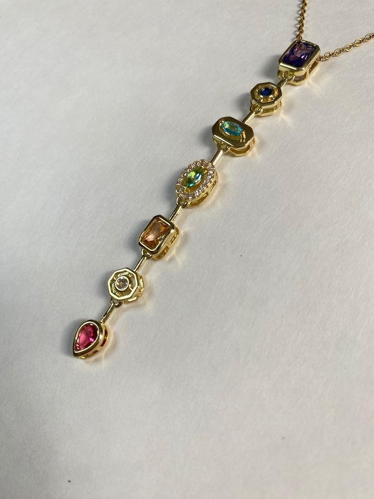 قلادة على شكل حرف Y ملونة مع أحجار الزركون متعددة الألوان