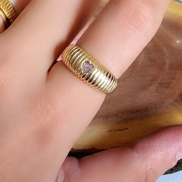 Heart Ribbed Ring