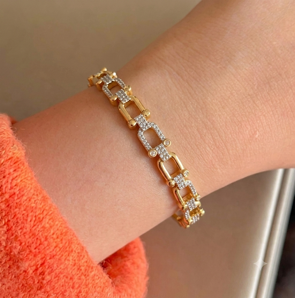 Aura Link  Bangle