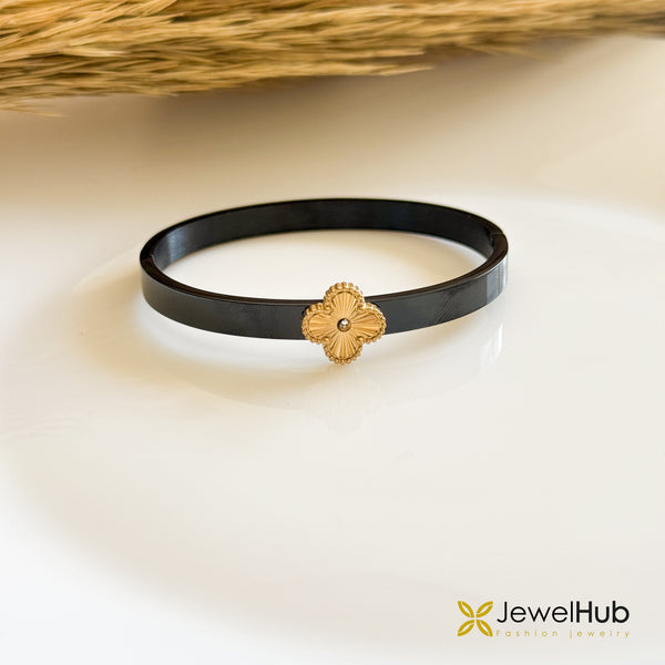 Van Cleef Black Blossom Bangle