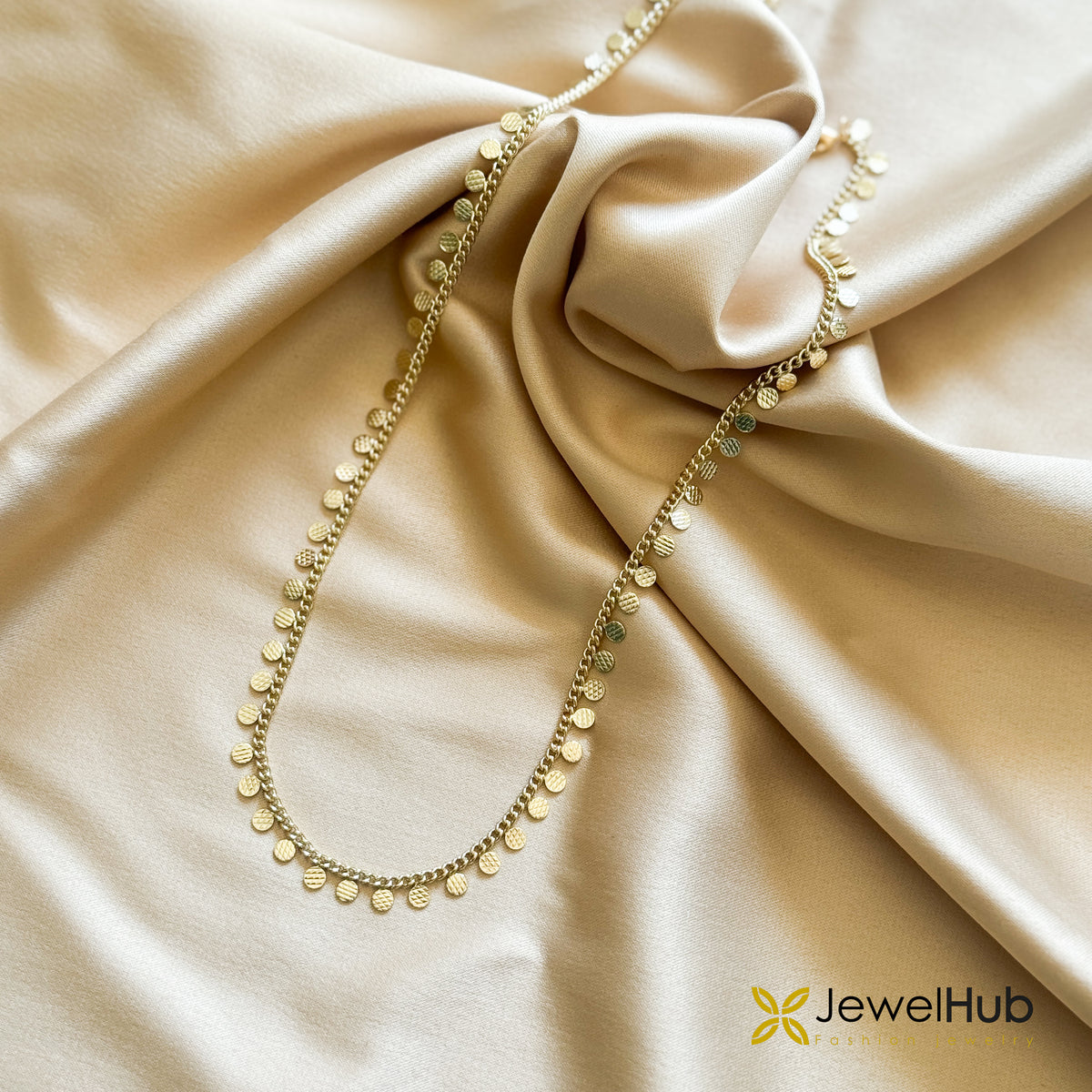 Textured Disc Curb Necklace