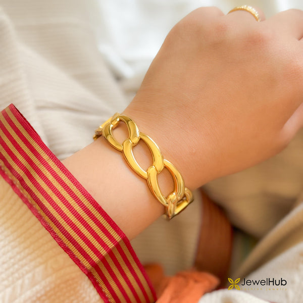 Bold Oval Chain Cuff